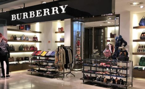 Burberry: Classic Design with a Future-proof Retail Strategy?