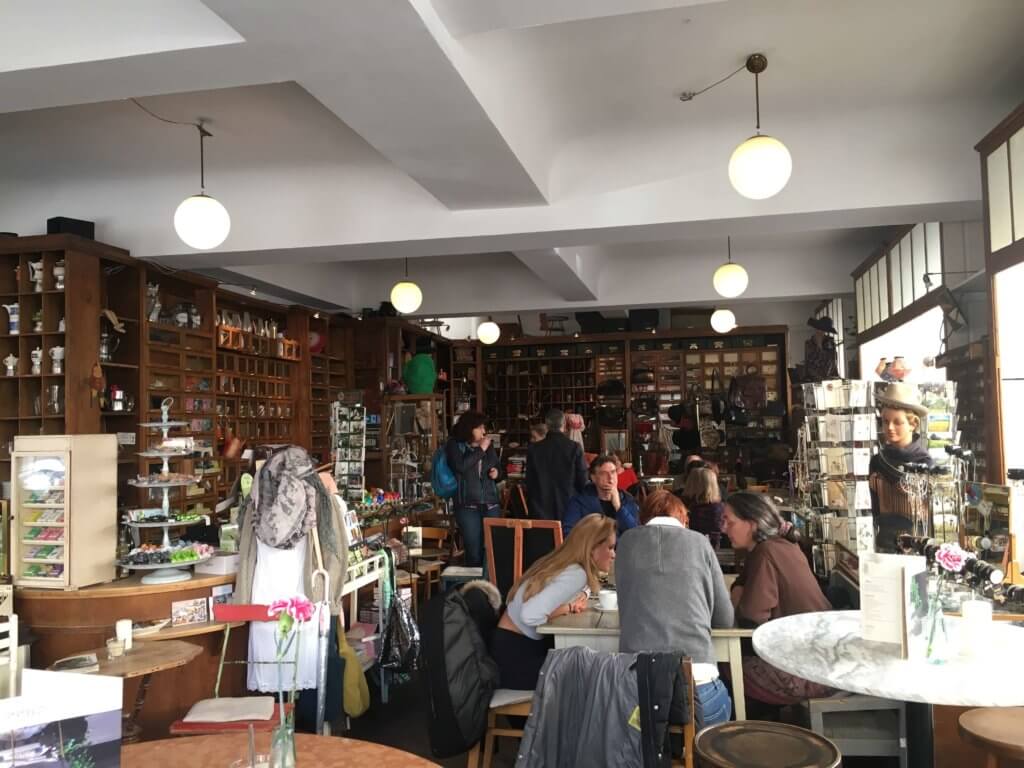 Lunch, Fashion & Cosmetics at Café Marais (Photo: Heike Blank)