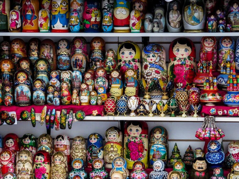 Matryoshka Distribution St. Petersburg Photo: shutterstock_640240735
