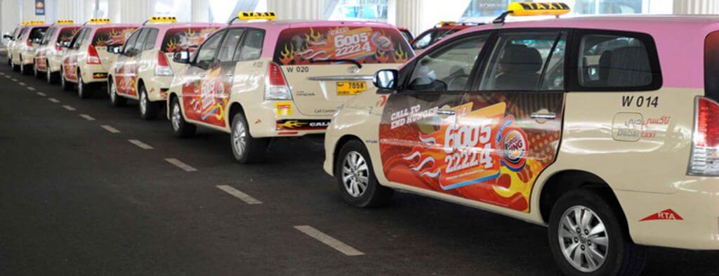 Customer Service with Pink Taxis in Dubai (Photo: thatdubaisite.ae)