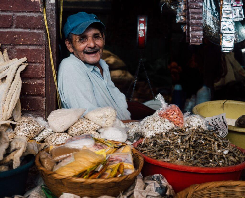 International Expansion - Sales Staff at Food Market (Photo: Pixabay)