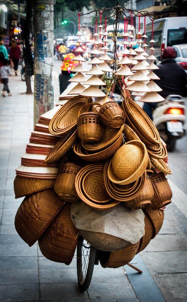 Hats distributon in Vietnam Photo: shutterstock_556103542
